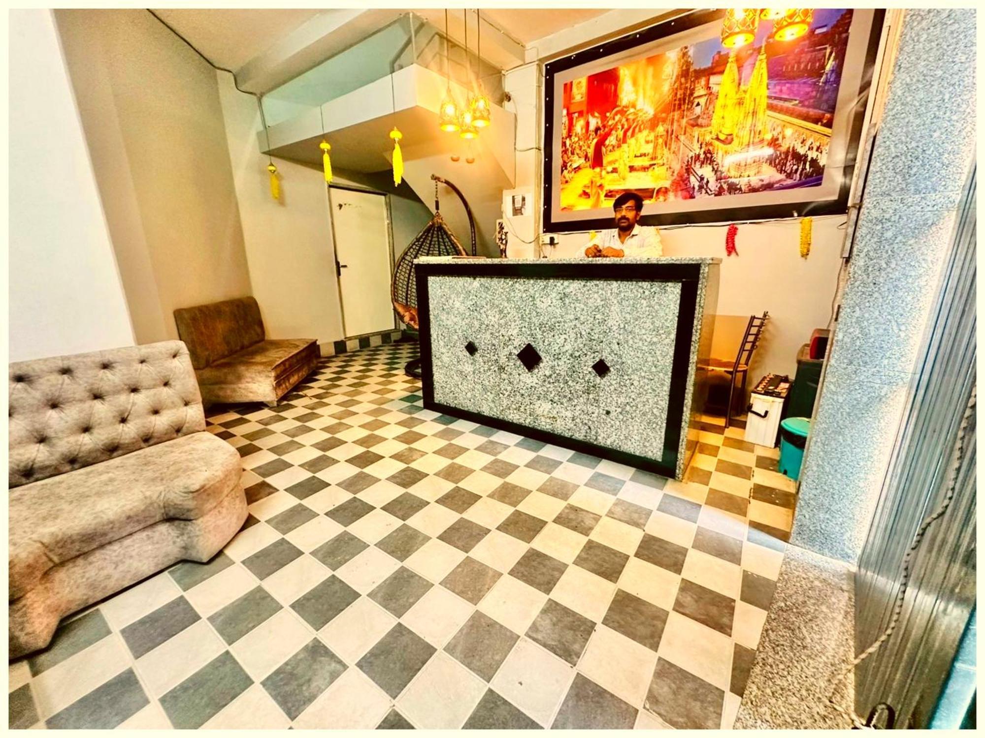 Hotel Prakash Guest House ! Varanasi ! Fully-Air-Conditioned Hotel At Prime Location With Off Site Parking Availability, Near Kashi Vishwanath Temple, And Ganga Ghat — Photos 1